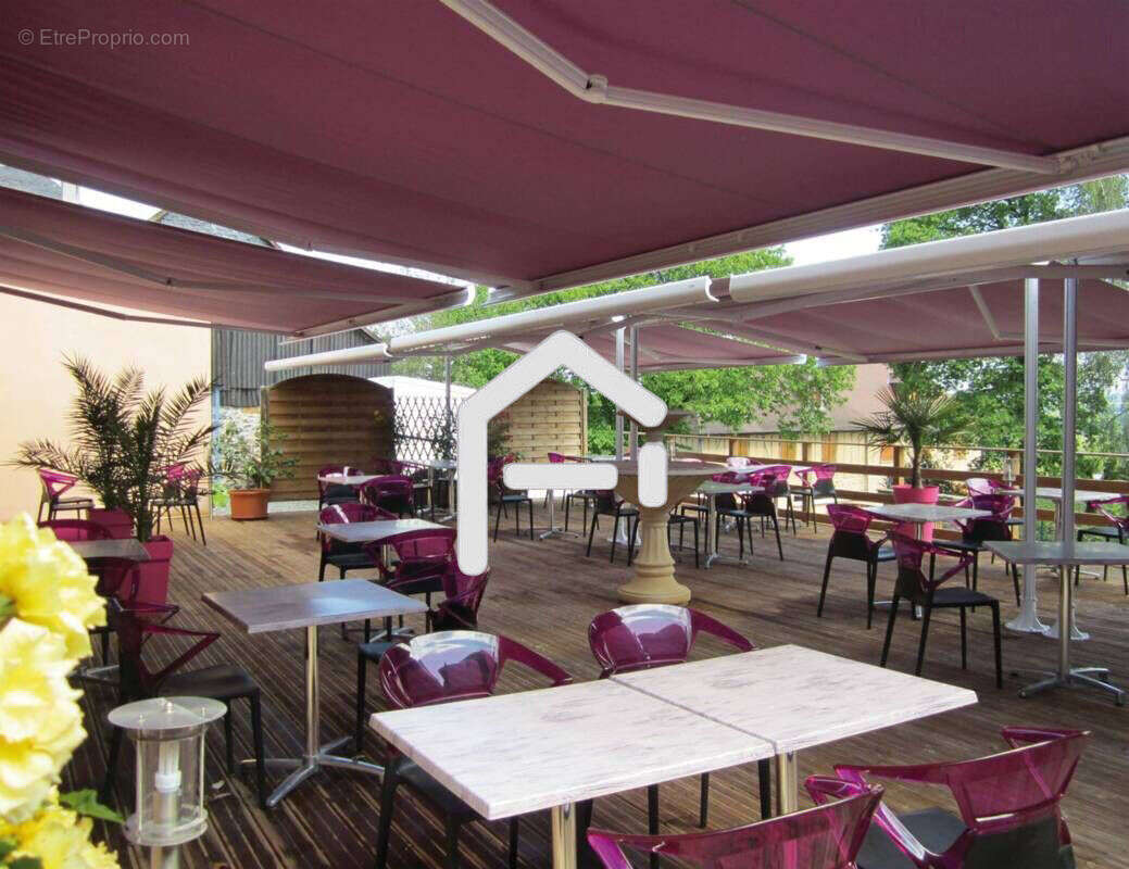 Commerce 246 m² à Arnac-Pompadour  - photo 8