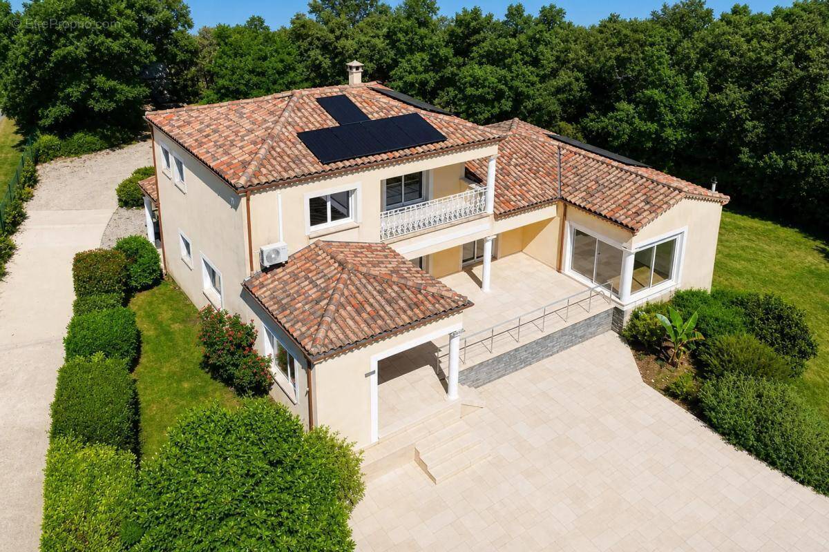 Maison à SAINT-LARY