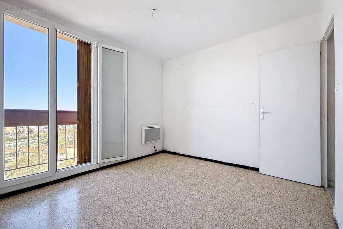 Appartement à MARSEILLE-15E