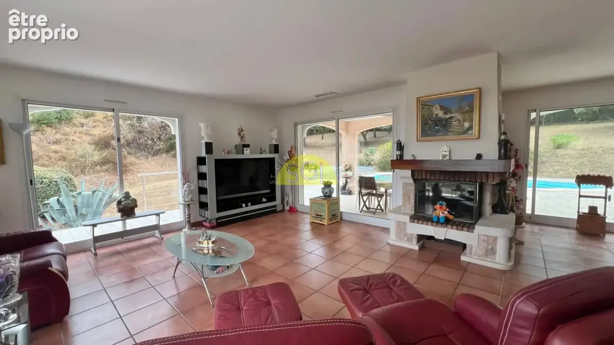 Belle villa climatisée de plain-pied avec piscine et garage sur 5 153 m² de terrain - photo 6