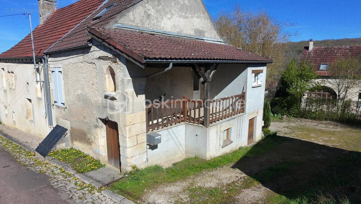 Maison à MASSANGIS