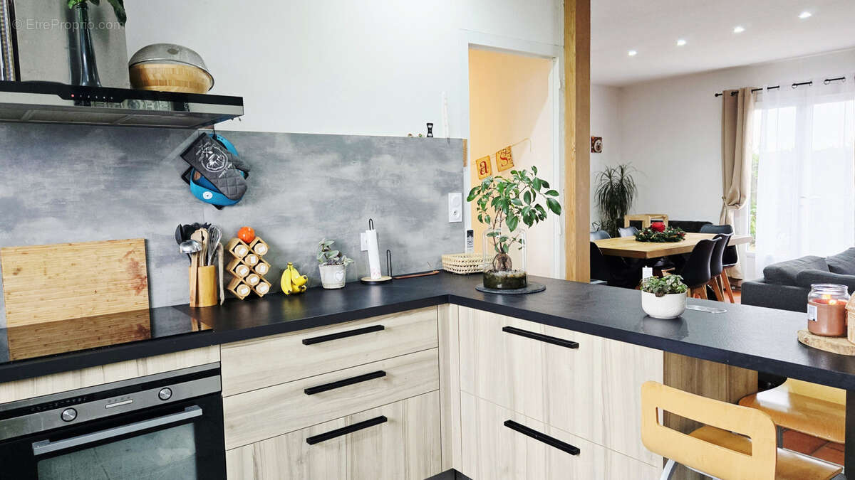 Maison à SAINT-EMILION