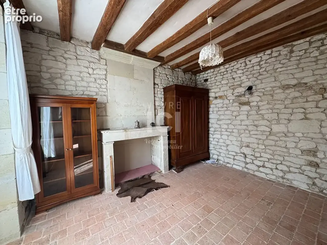 Entre Fontevraud et Loudun, maison en pierre avec dépendances - photo 10