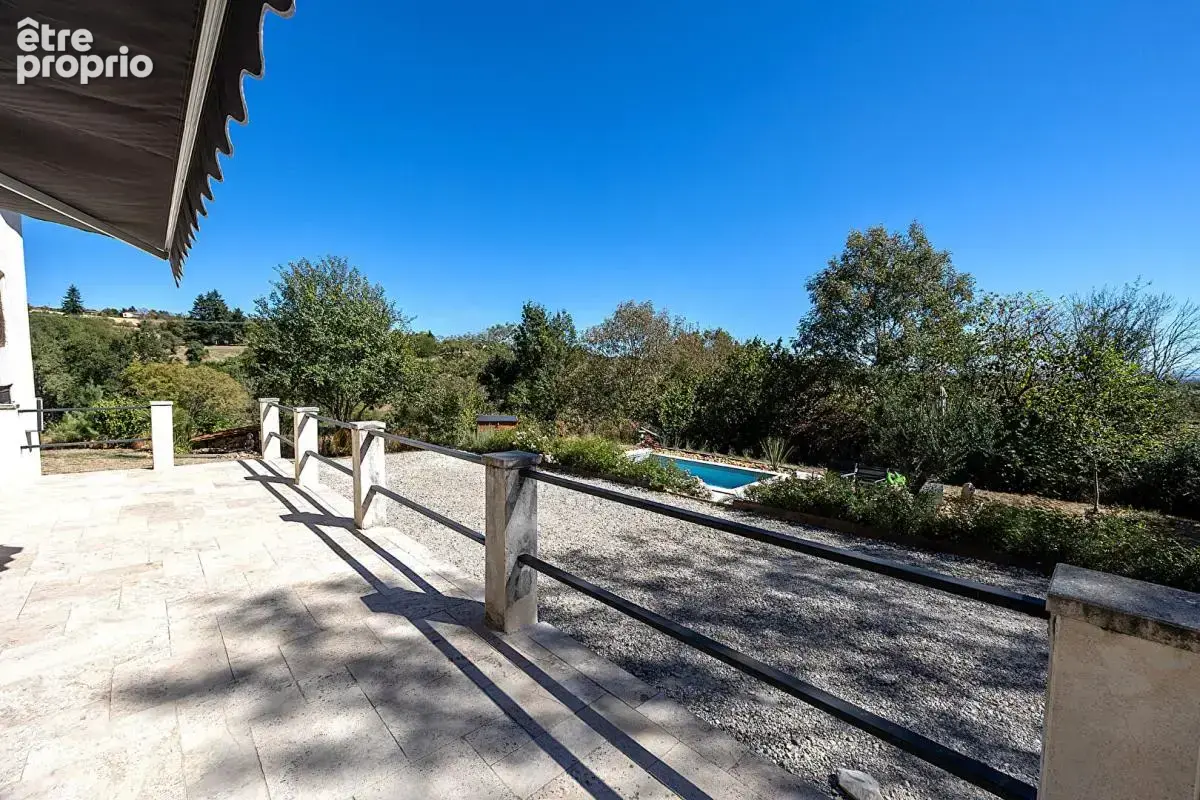 Superbe bâtisse de caractère avec piscine et grand terrain de 1,8 hectare - photo 17