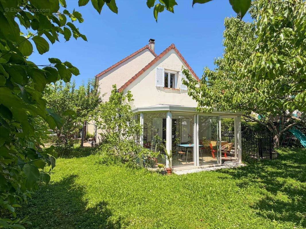 Maison à BOIS-D'ARCY