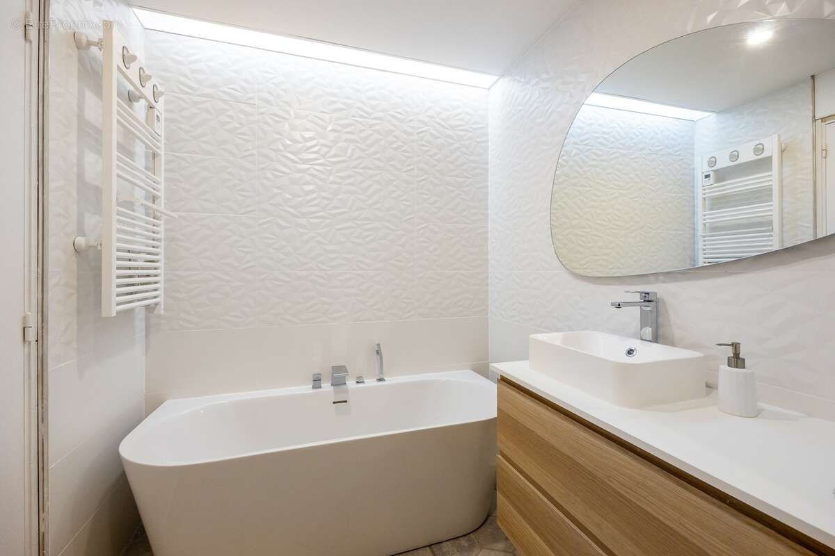 ***visite virtuelle disponible...super rouvière...marseille 9ᵉ...5 pièces de 118,56 m²...vue mer panoramique...garage et cave*** - photo 11