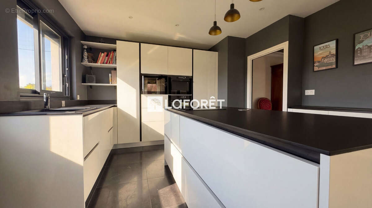 Maison à CHAMBRAY-LES-TOURS