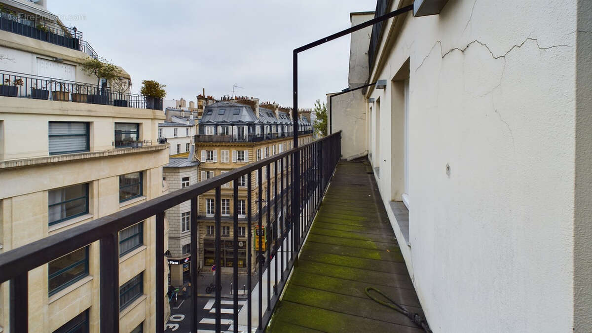 Appartement à PARIS-2E