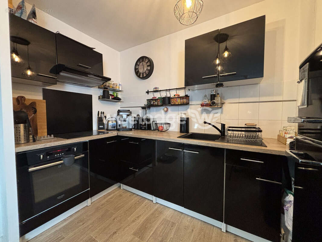 Appartement à CHANTELOUP-LES-VIGNES