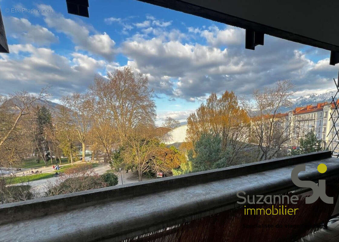 Vue Parc Paul Mistral et Belledonne - Appartement à GRENOBLE