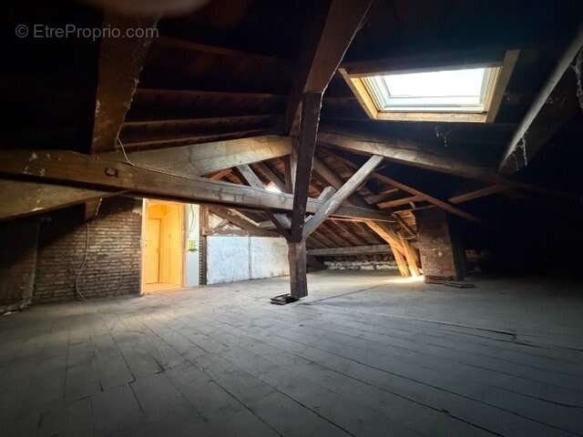 Appartement à SAINT-ETIENNE