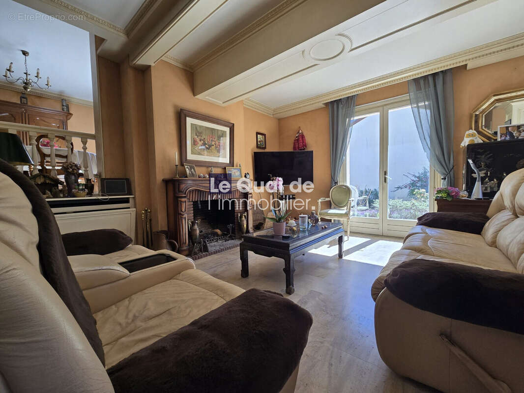 Maison à SAINT-EGREVE