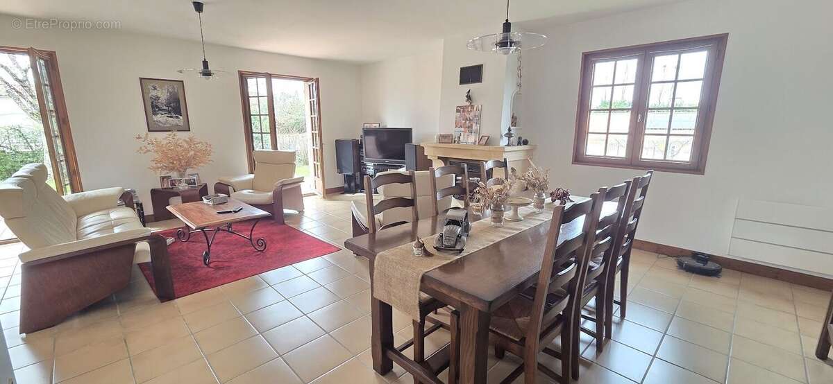 Maison 110 m² à Artigues-Pres-Bordeaux  - photo 4