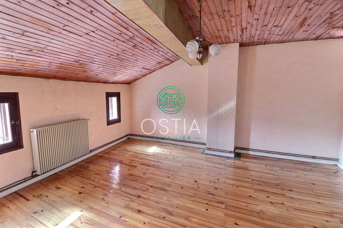 Maison à LA GRAND-CROIX