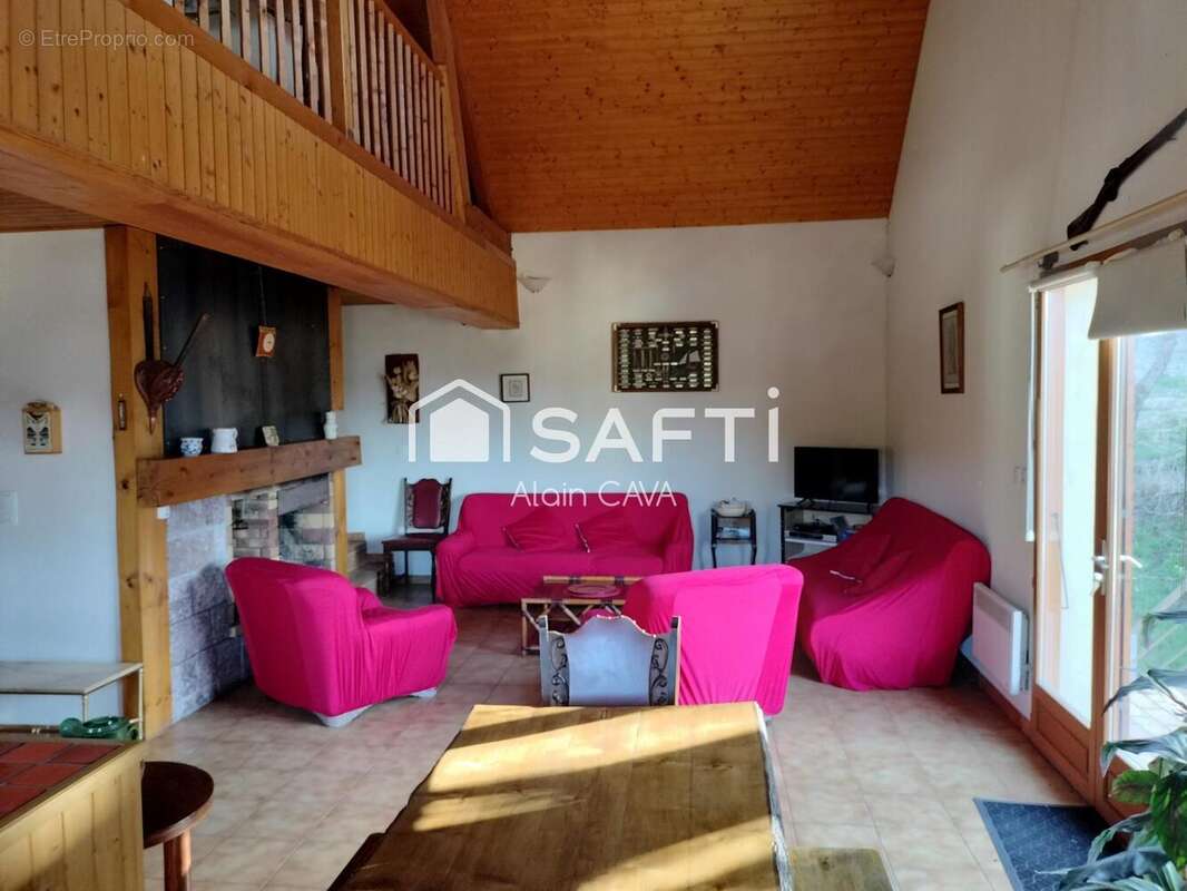 Maison 126 m² à Montclar  - photo 4
