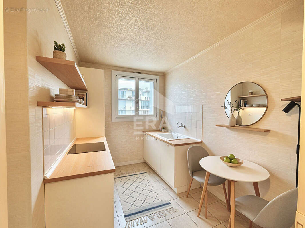 Appartement à SAINT-JEAN-DE-LA-RUELLE