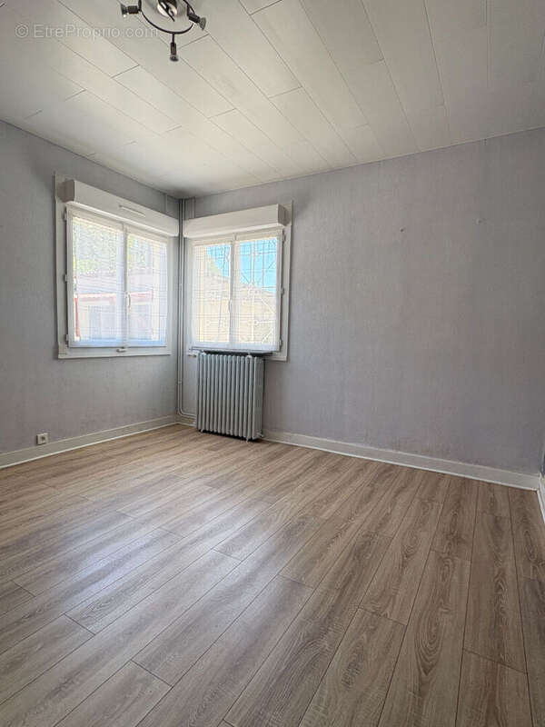 Maison à CADAUJAC