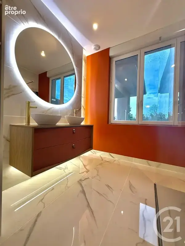 Appartement 4 pièces 103 m² à vendre à La Chapelle-Naude (71500) - photo 9