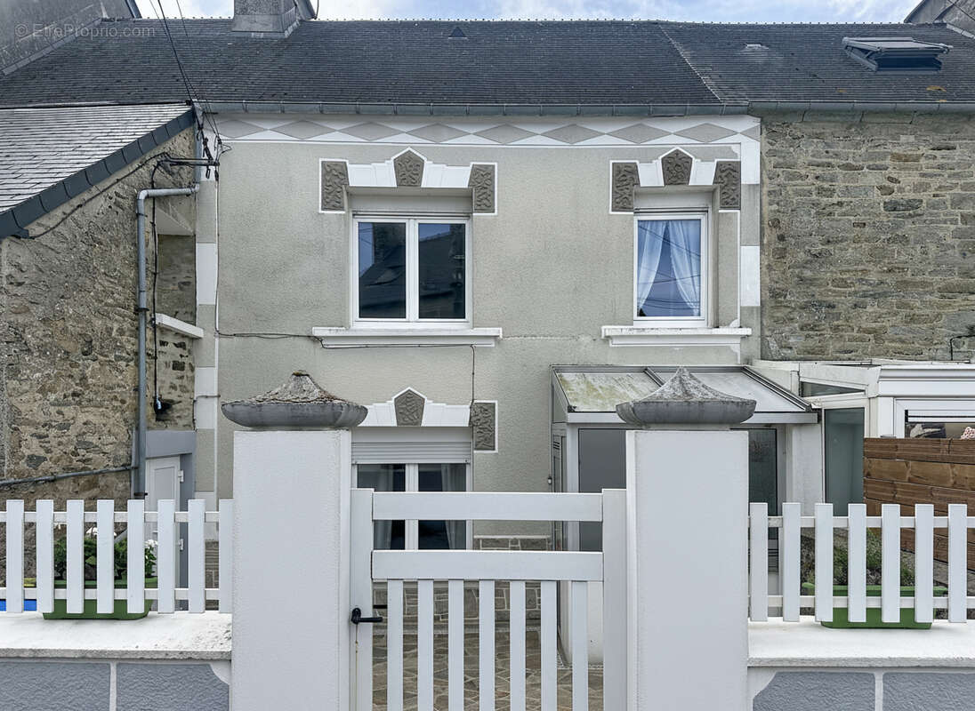 Maison à TOURLAVILLE
