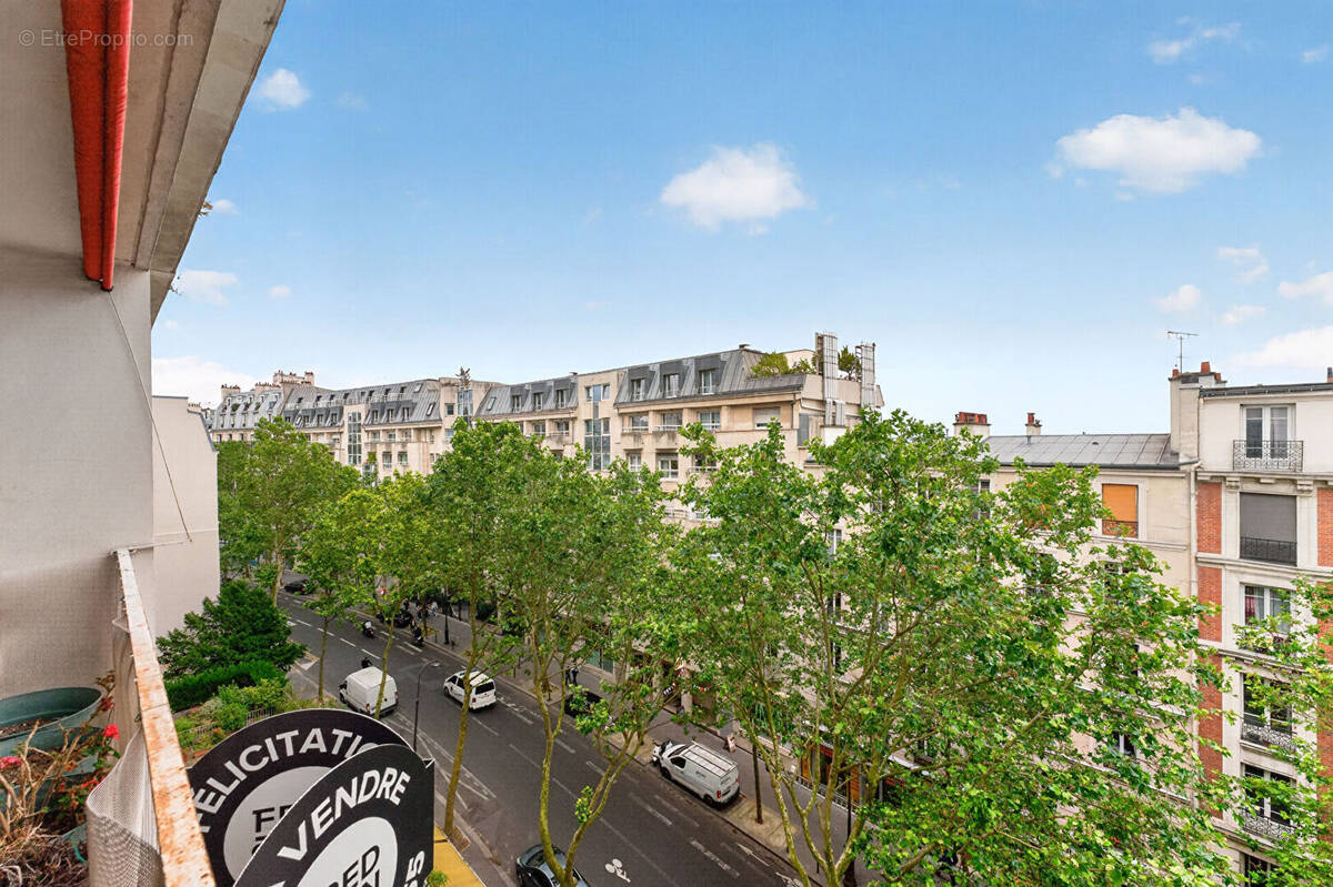 Appartement à PARIS-19E