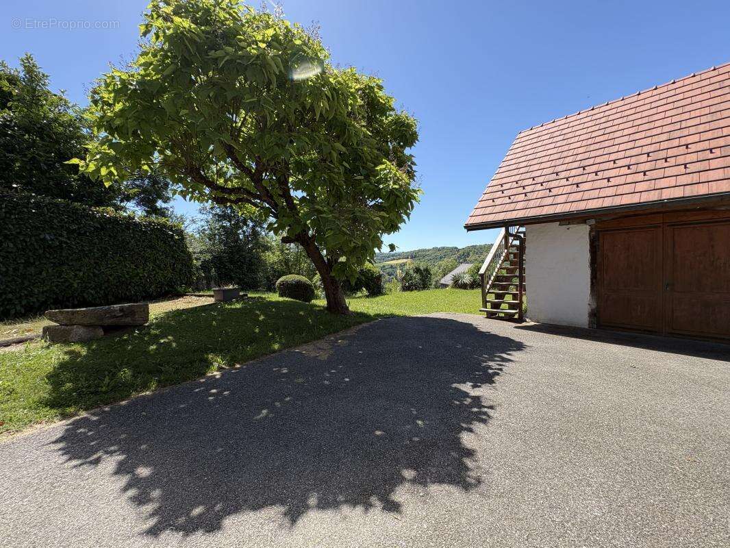 Maison 190 m² à Menthonnex-Sous-Clermont  - photo 2