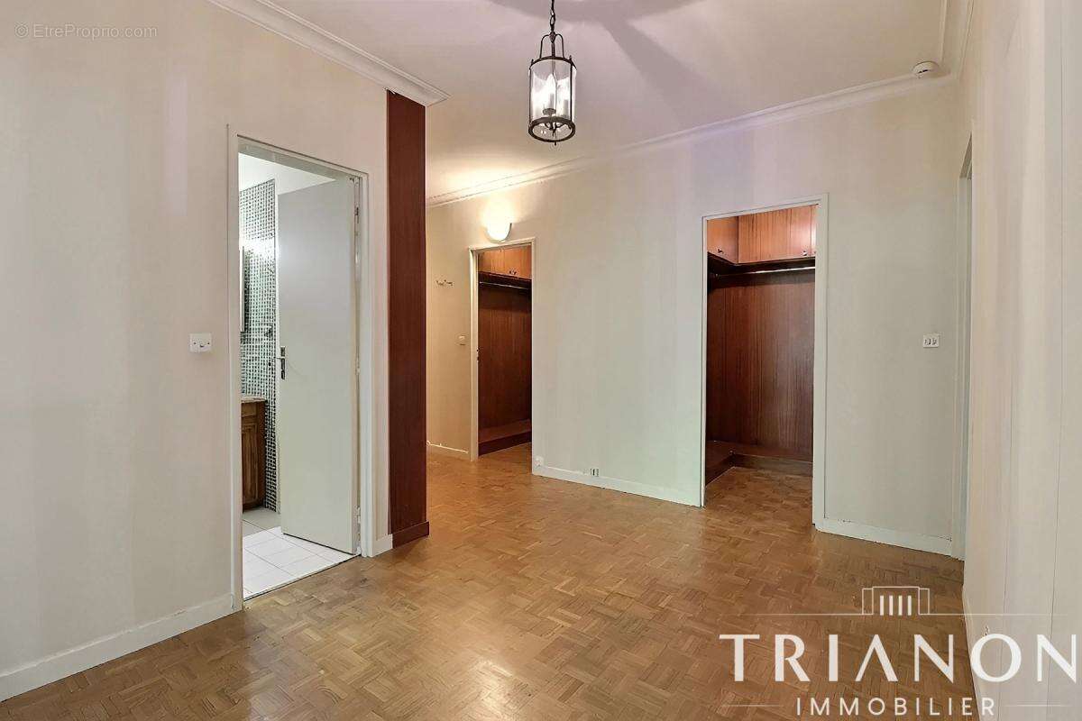 Appartement à L'ETANG-LA-VILLE