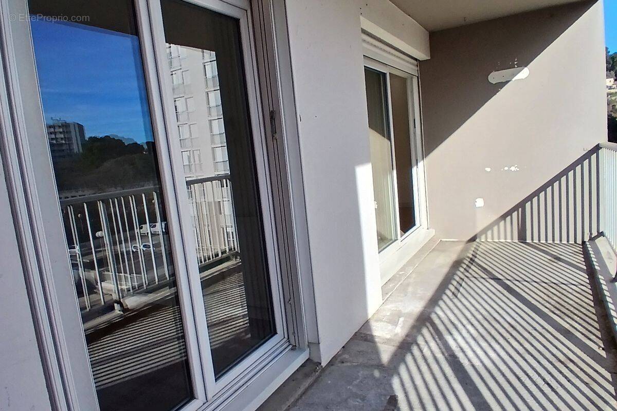 Appartement à MARSEILLE-11E