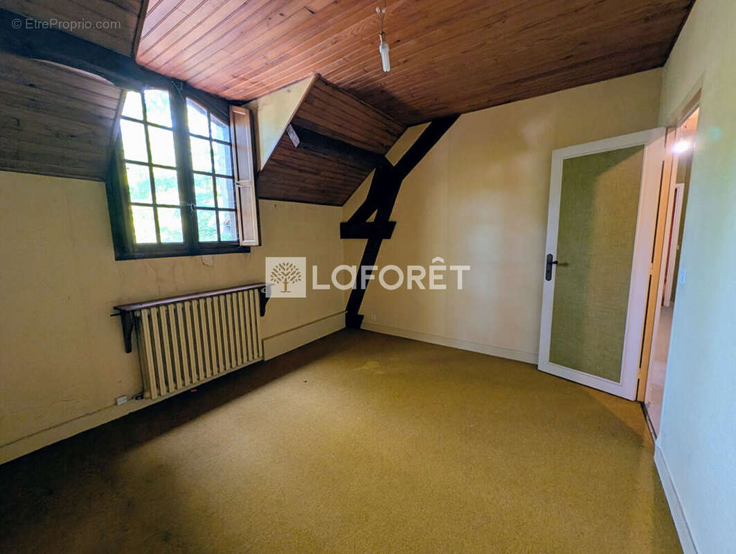Maison Noisy Sur Ecole 9 pièce(s) 178 m2 - photo 13