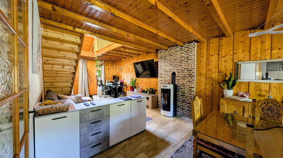 Maison à LA CLUSE-ET-MIJOUX