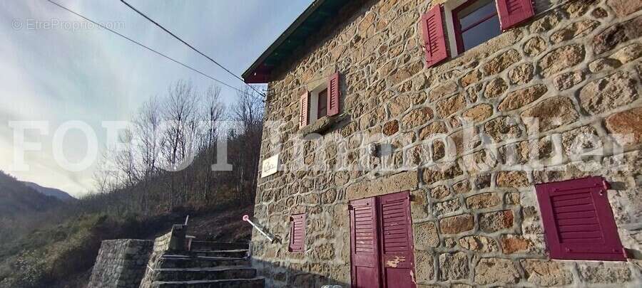 Maison à LE CHAMBON