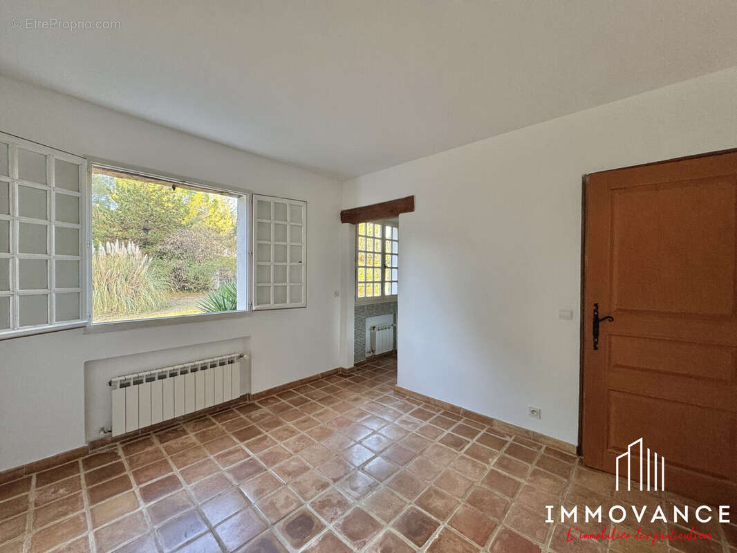 Maison à SAINT-BAUZILLE-DE-MONTMEL