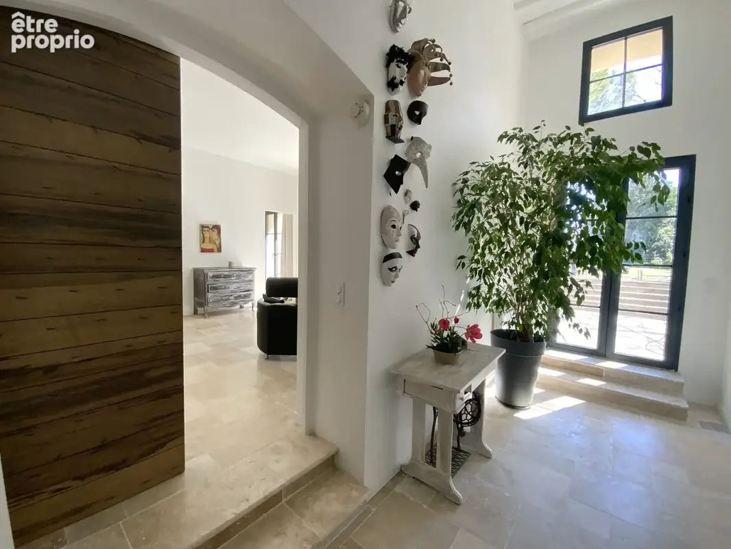 Propriété d'exception à 350 m du centre d' Uzès à pieds. - photo 6