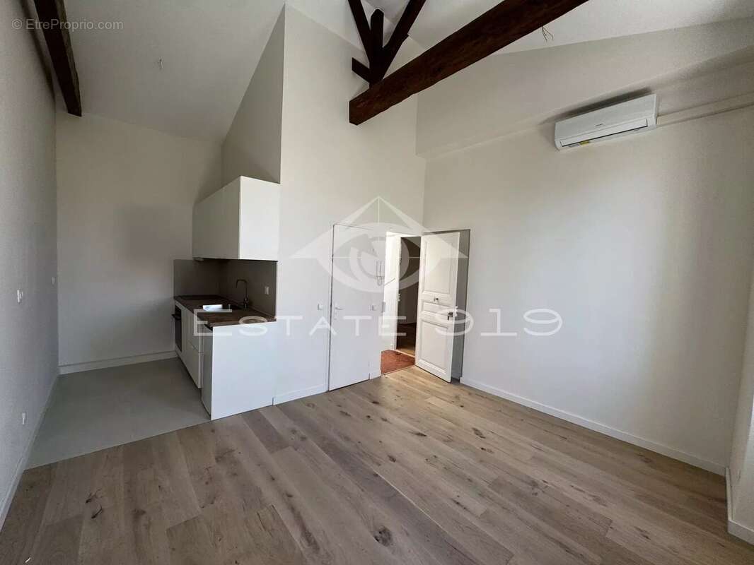 Appartement à MARSEILLE-7E