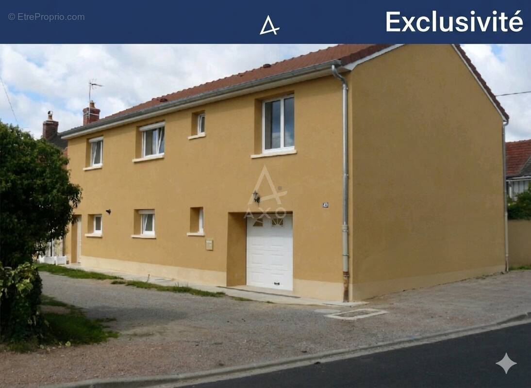 Maison à GARCHIZY