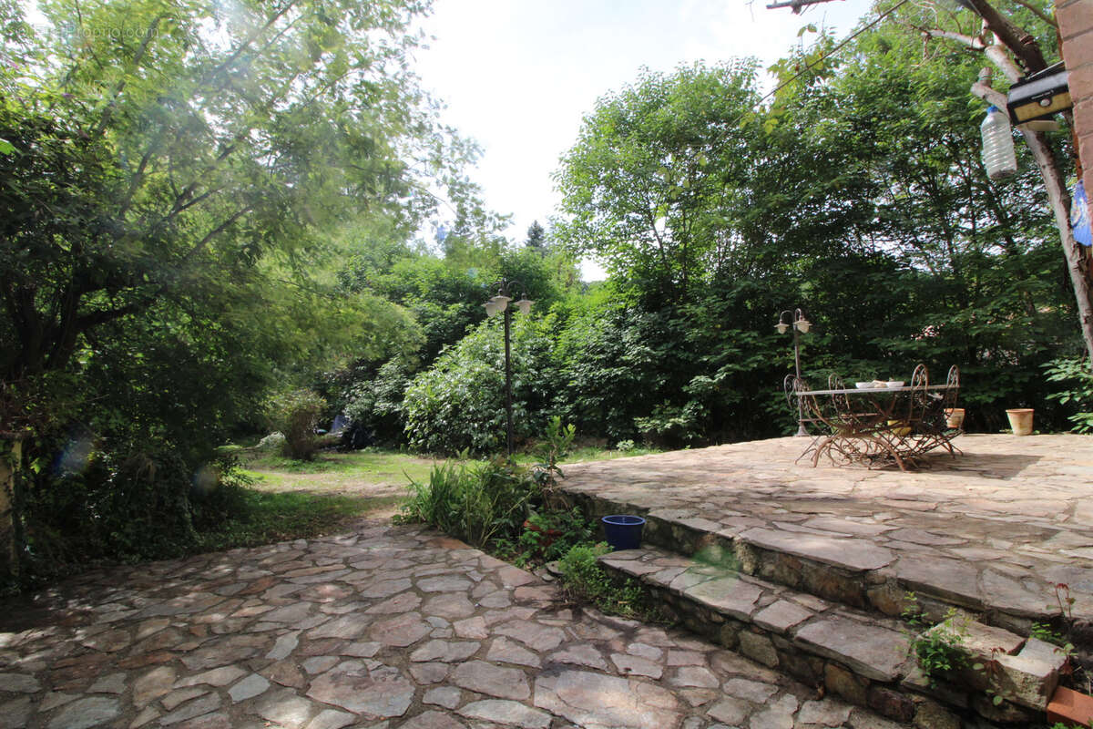 Maison à MOLIERES-SUR-CEZE