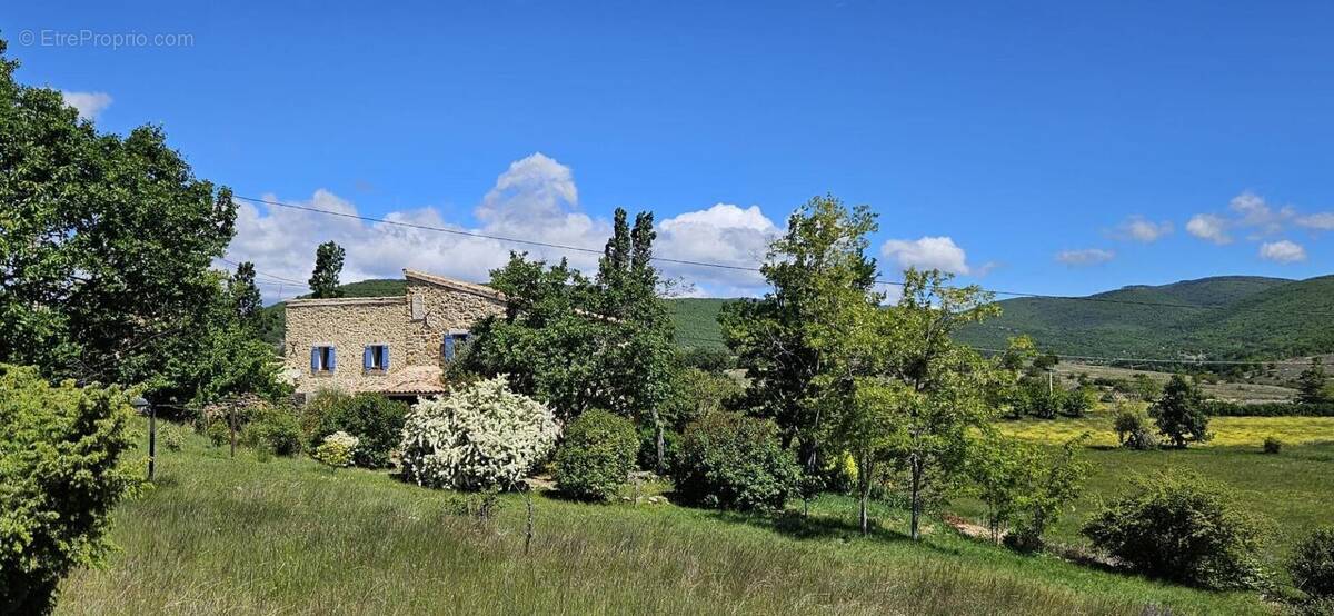 Photo 1 - Maison à FORCALQUIER