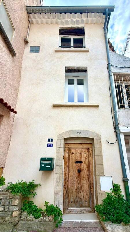 Maison à CUERS