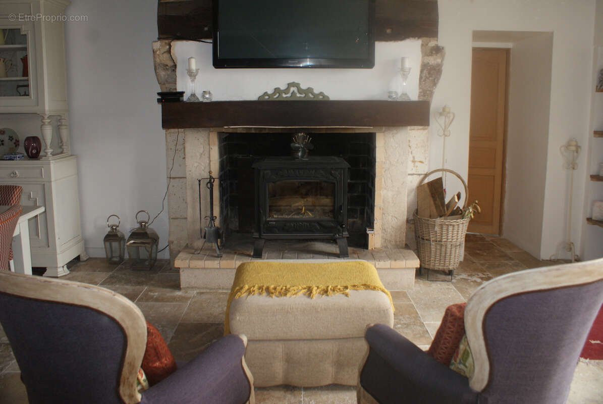 Maison à AUBETERRE-SUR-DRONNE