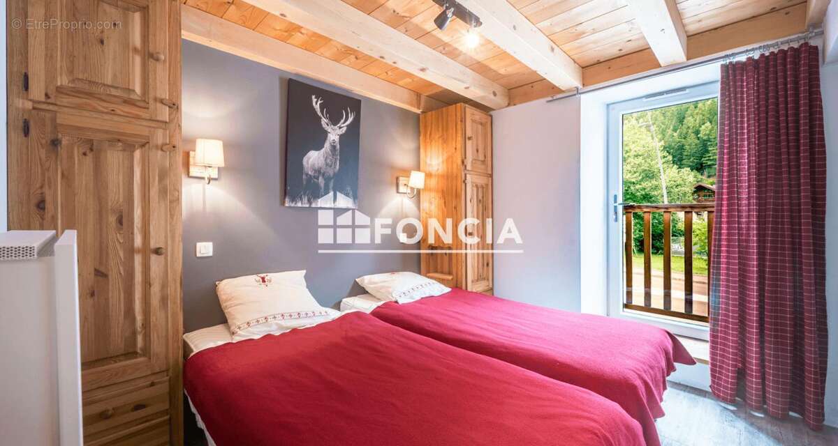 CHAMONIX-MONT-BLANC - ARGENTIÈRE : Maison rénovée 100 m² avec jardin, au pied des Grands Montets - photo 9