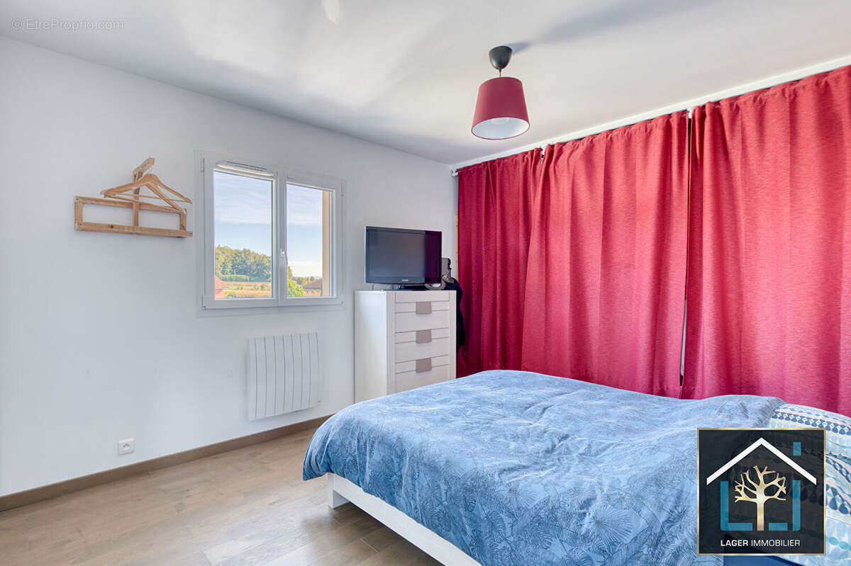 Maison à BOURG-SAINT-CHRISTOPHE