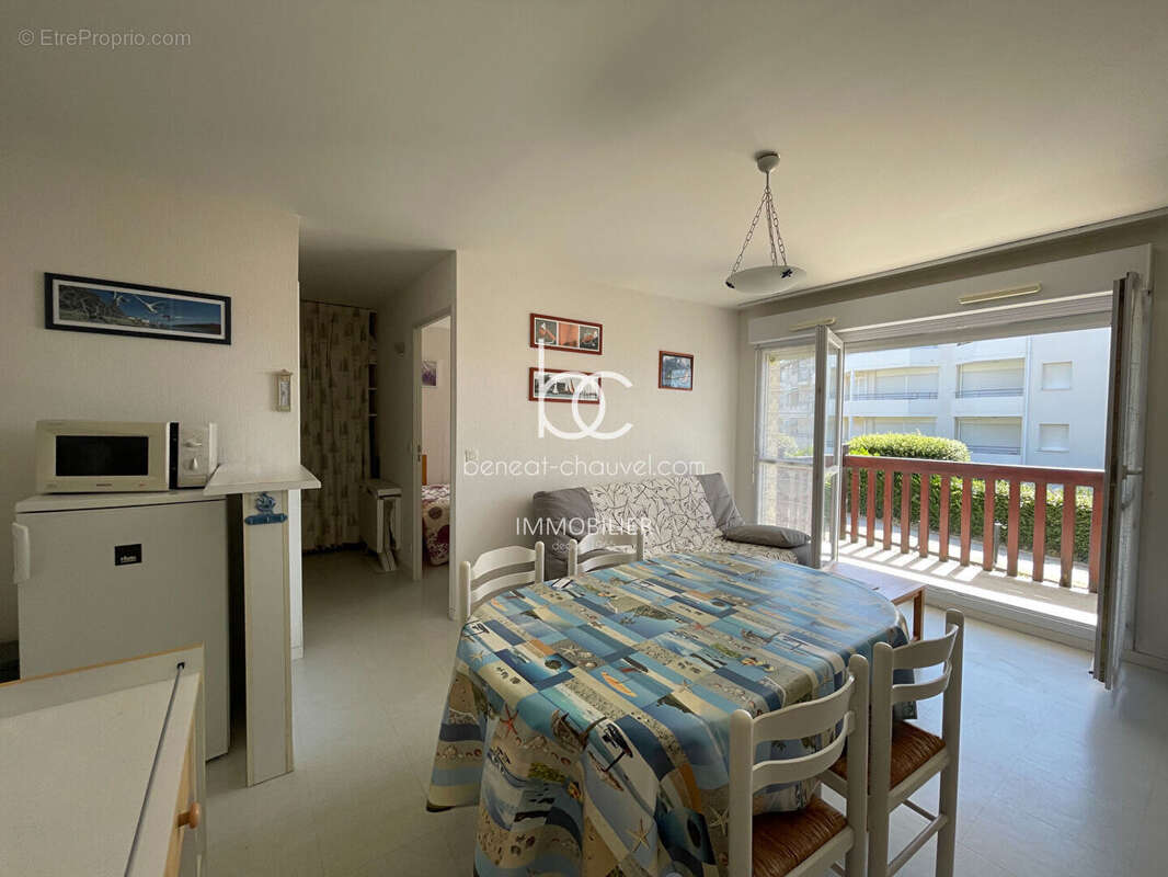 ARZON PORT CROUESTY - Appartement T2 vue port avec piscine ! - photo 3