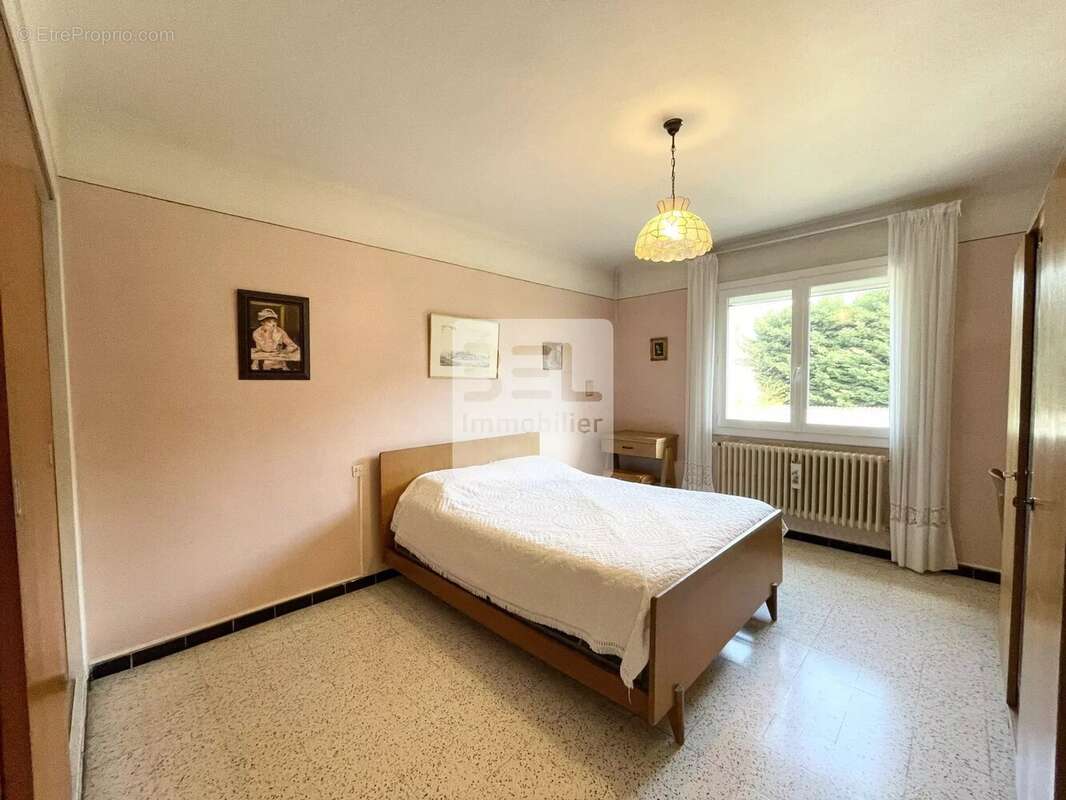 Maison à BAGNOLS-SUR-CEZE