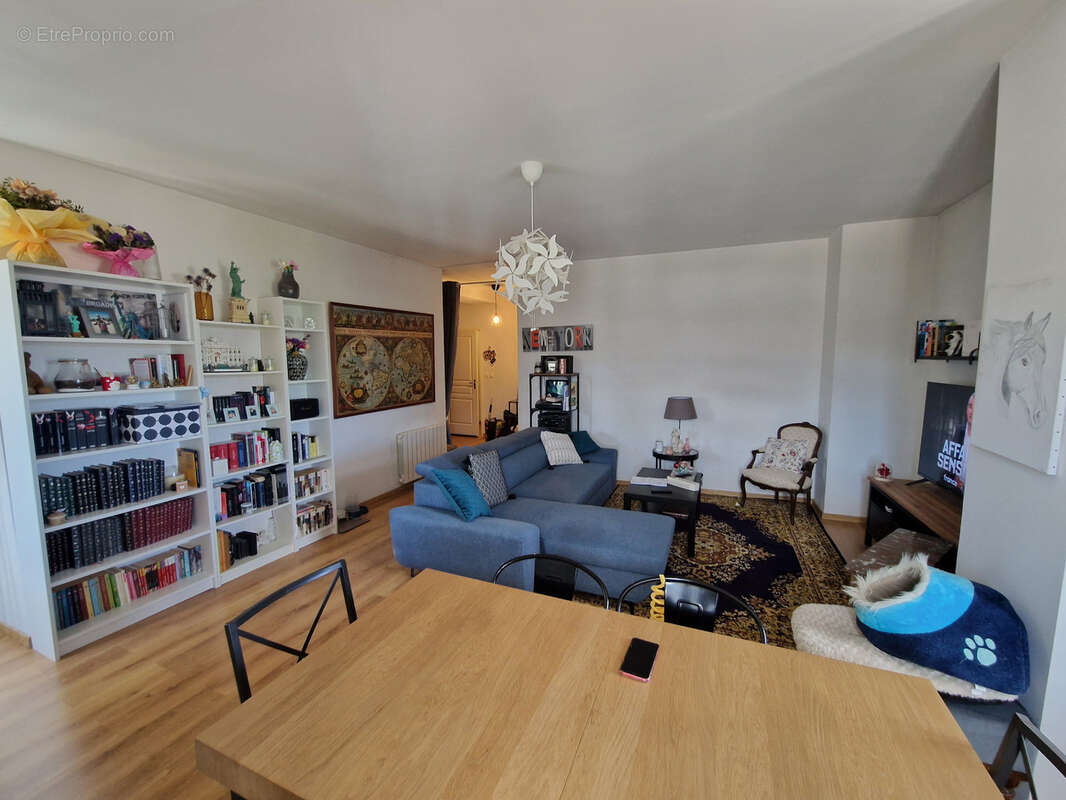 Centre ville apppartement de trois pièces - photo 10