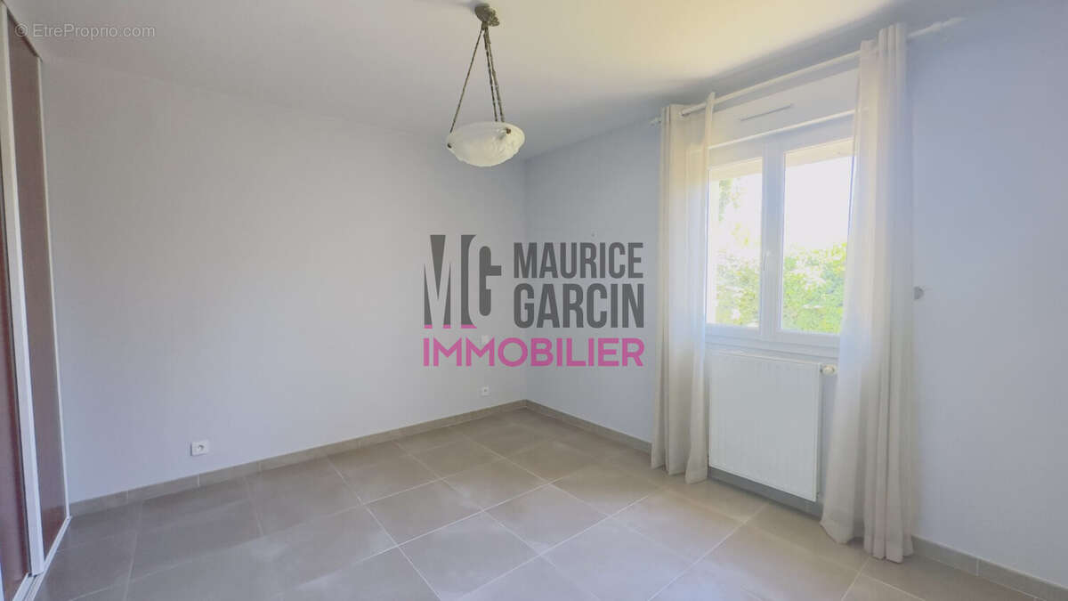 Maison à SARRIANS
