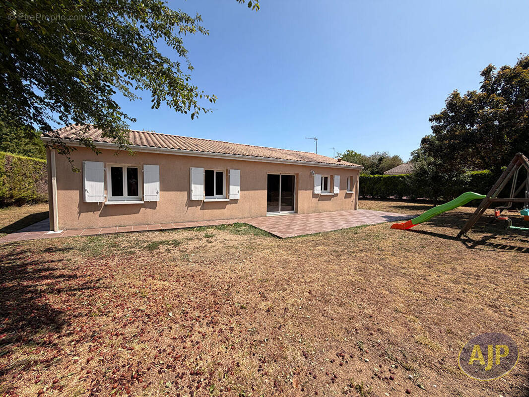 Maison à PONS