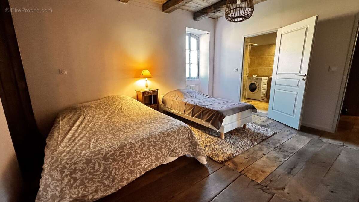 Superbe ensemble en pierre avec gîtes dans  Vallée du Lot, proche Saint-Cirq-Lapopie - photo 12