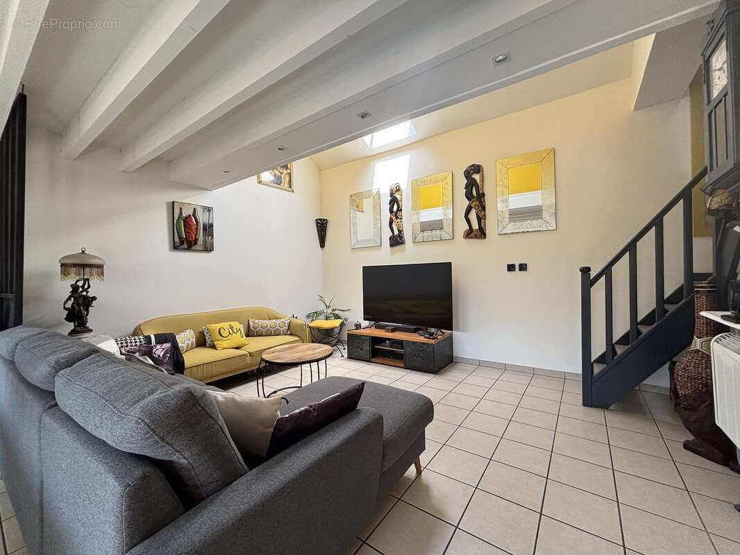 Appartement à LE PERRAY-EN-YVELINES
