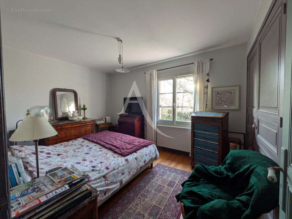 Maison à SAINT-SULPICE-DE-POMMERAY