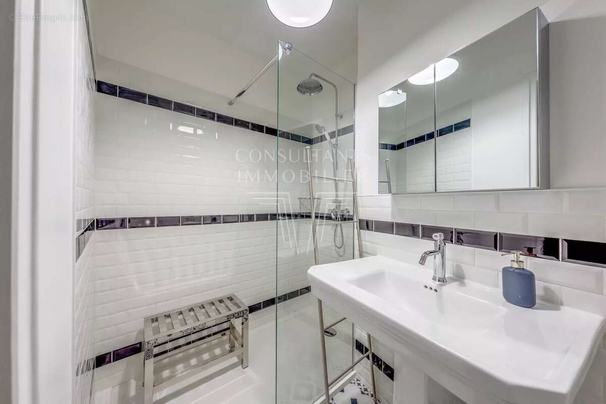 Appartement à PARIS-6E