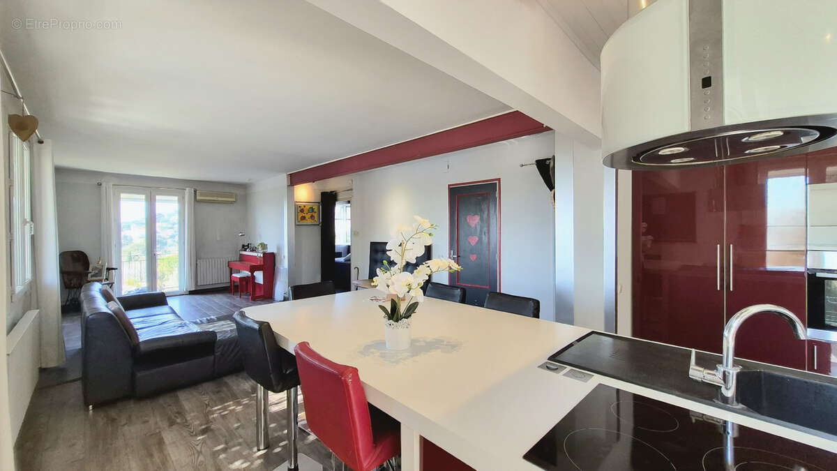 Maison à LES ANGLES